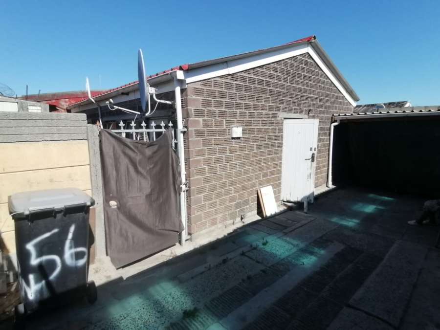  Bedroom Property for Sale in Eastridge Western Cape